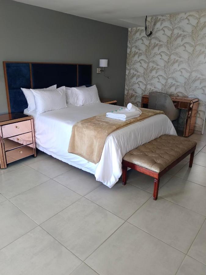 Green Fields Hotel, Coffee Bay Bagian luar foto